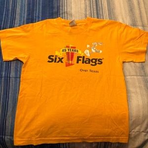 Six Flags Over Texas Vintage Looney Tunes Small T-Shirt
